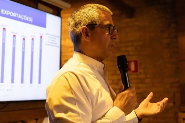 Produção de sêmen bovino avançou 12,4% em 2025 mesmo com alta no abate de fêmeas